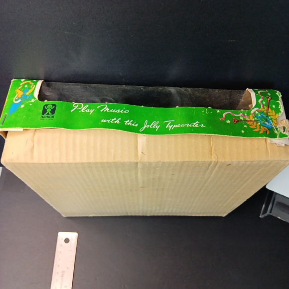 Vintage Musical Tune Toy Bandai Tune Typist Typwriter With Box Made In JAPAN - Picture 14 of 16
